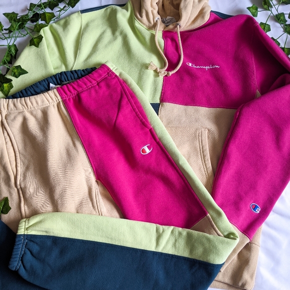 Champion UO Exclusive Reverse Weave color block Sweats - Picture 6 of 6